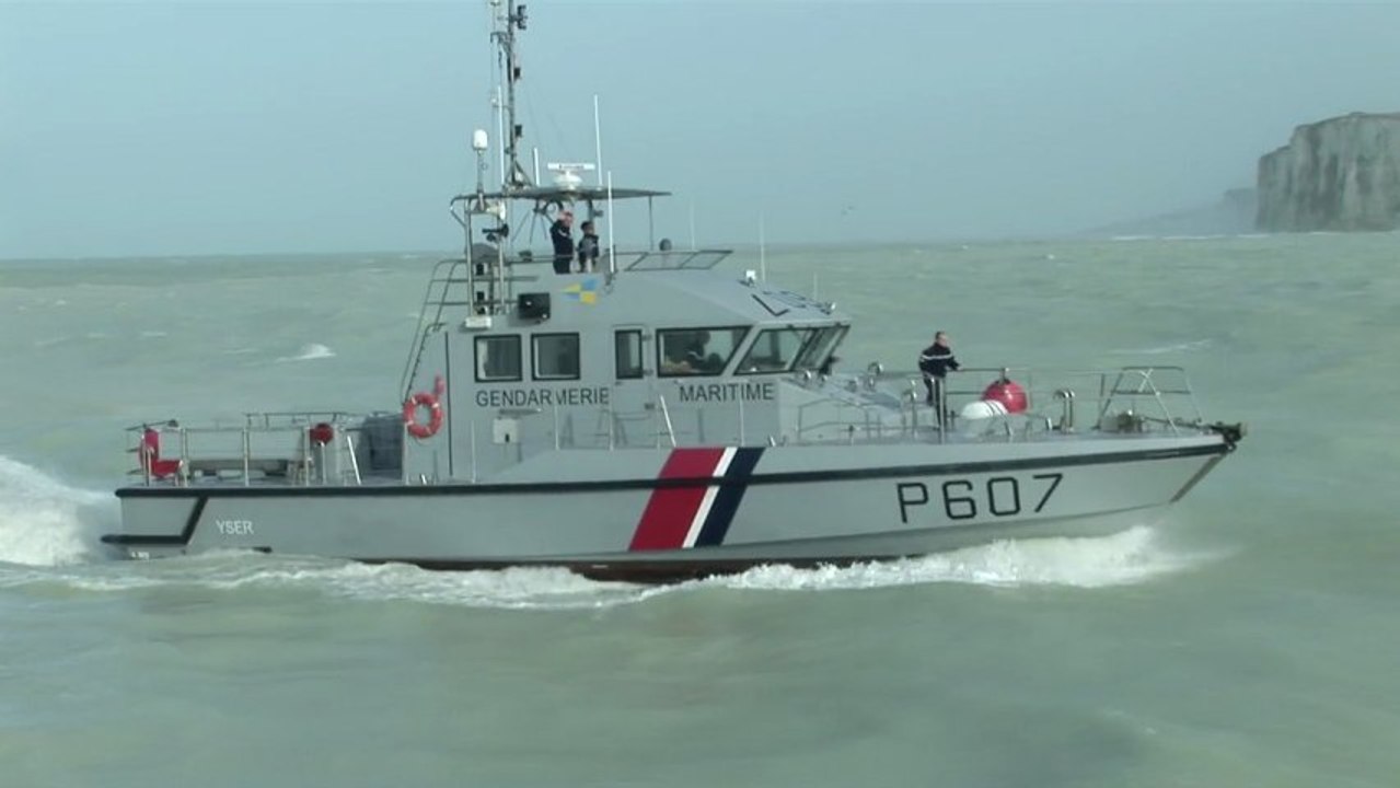 Accueil de la vedette de gendarmerie maritime YSER dans le port du Tréport