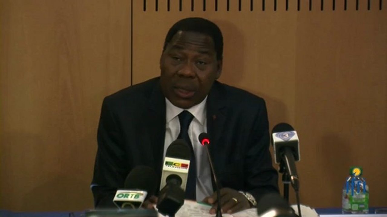 Démocratie et développement en Afrique: enjeux, défis et perspectives