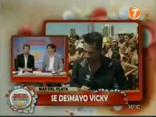 se desmayo viki Xipolitakis en DA