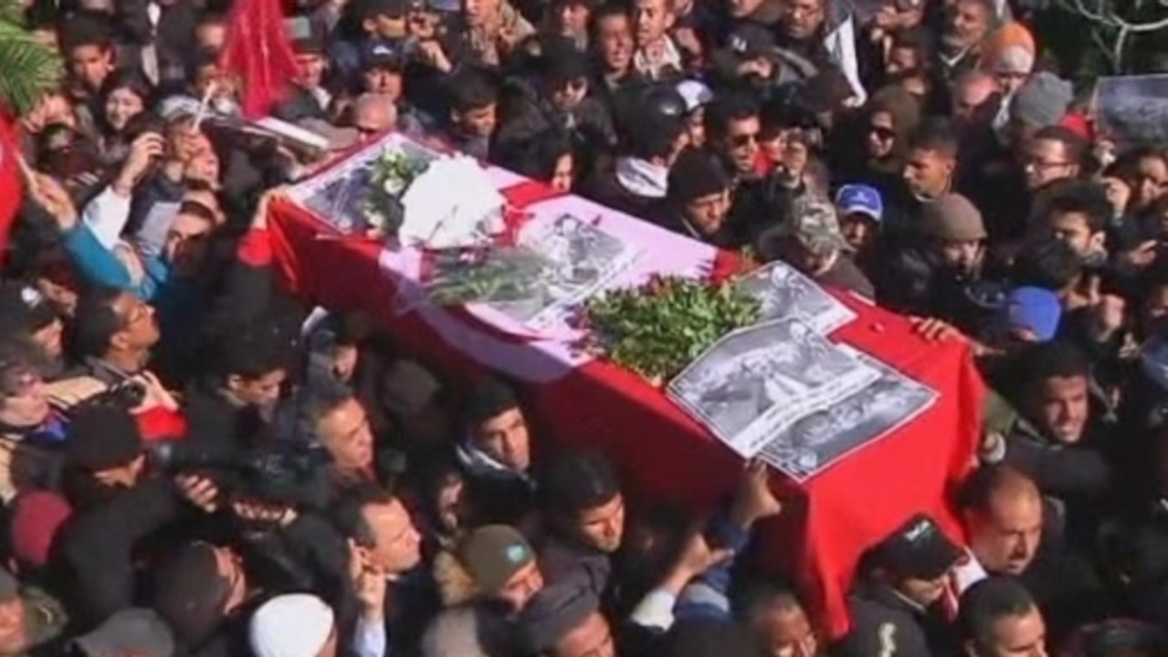 Thousands mourn slain Tunisian politician