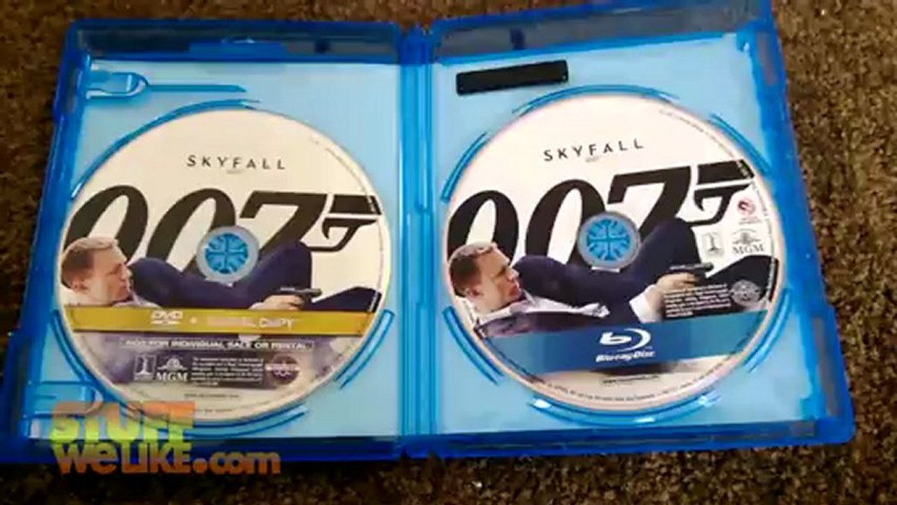 Skyfall Unboxing