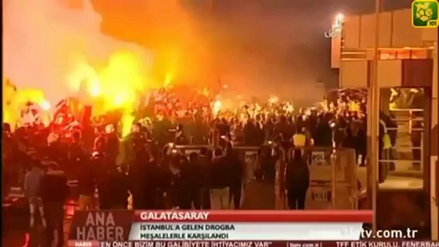 L'impressionnant accueil réservé à Didier Drogba par les supporteurs de Galatasaray