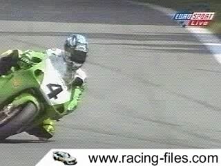 Explosion D'Une Zx-7R Superbike