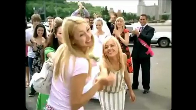 Seslikara.com Zerrin Özer - Herşey Seninle Güzel - YouTube Seslikara.com