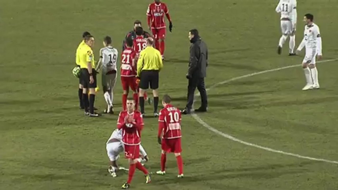 Nîmes Olympique (NIMES) - Stade Lavallois (LAVAL) Le résumé du match (24ème journée) - saison 2012/2013