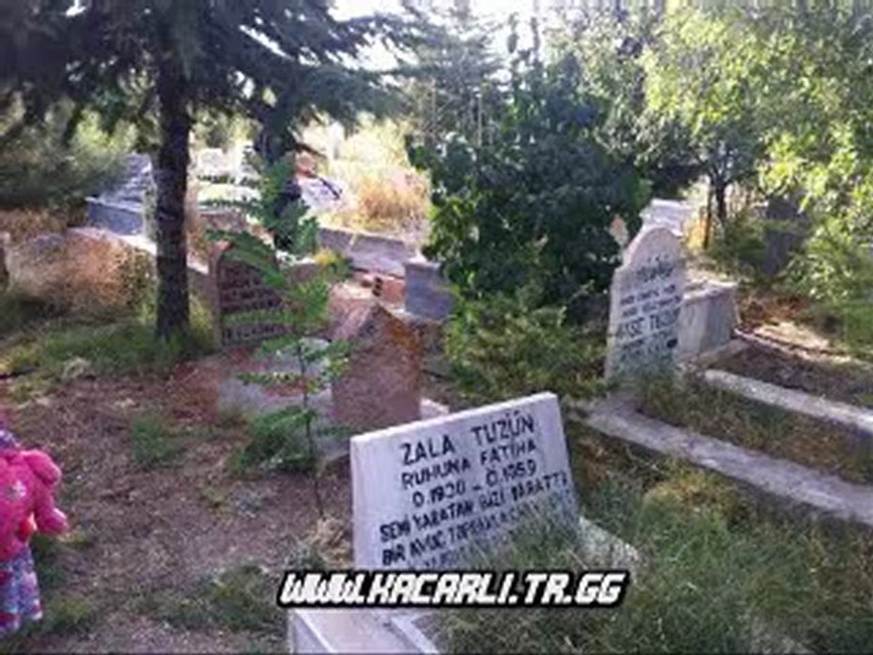 Mezarlik Kacarli Kasabasi 2011