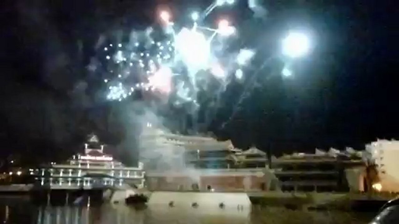 NOUVEL AN CHINOIS AU HUATIAN CHINAGORA ALFORTVILLE * FEU D'ARTIFICE * 9 FEVRIER 2013