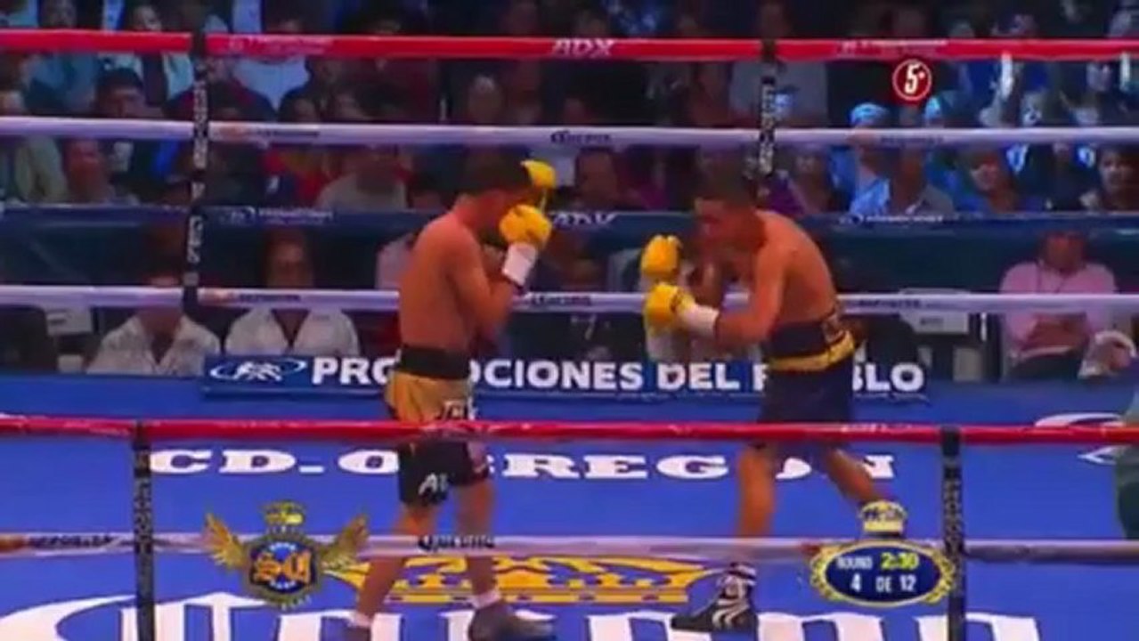 2013-02-09 Julio Ceja vs Henry Maldonado