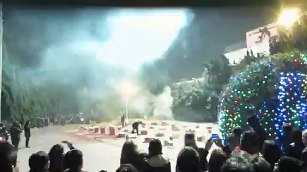 Shanghai Nouvel An Chinois 2013 - Tir du feu d'artifice depuis chez nous