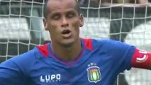 L'éternel Rivaldo marque encore !
