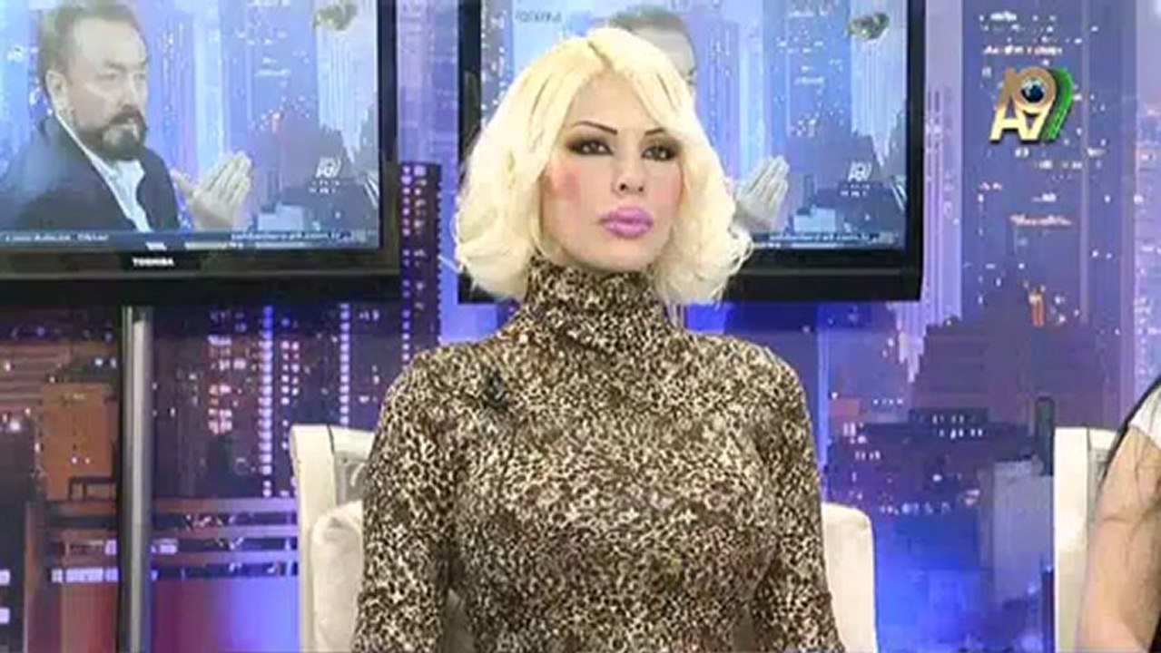 Peygamberleri ve Hz. Mehdi (as)'ı çektiği çilelerden dolayı seviyoruz.
