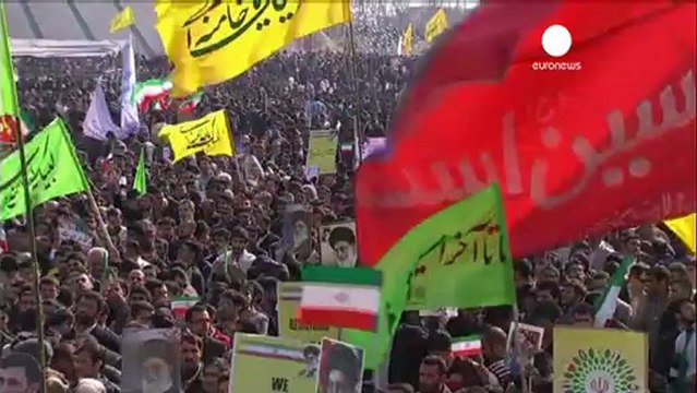 Iran, Ahmadinejad agli Stati Uniti: Basta puntarci la...