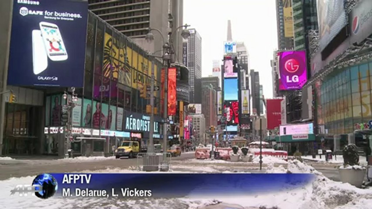 US northeast digs out from blizzard