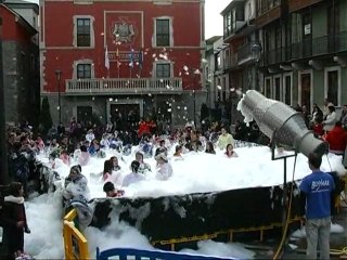 FIESTA DE LA ESPUMA NAVIA 2013