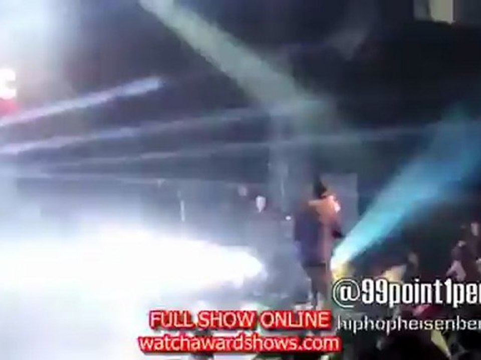 #Katy Perry presents Grammys 2013