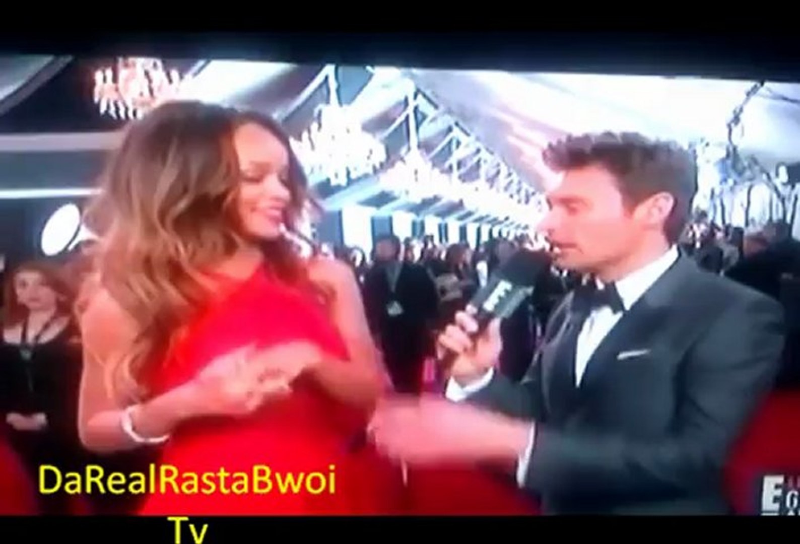 rihanna red dress grammys Rihanna in Red on the Red Carpet on Grammys 2013