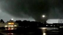 Tornadoes tear through Mississippi, Alabama