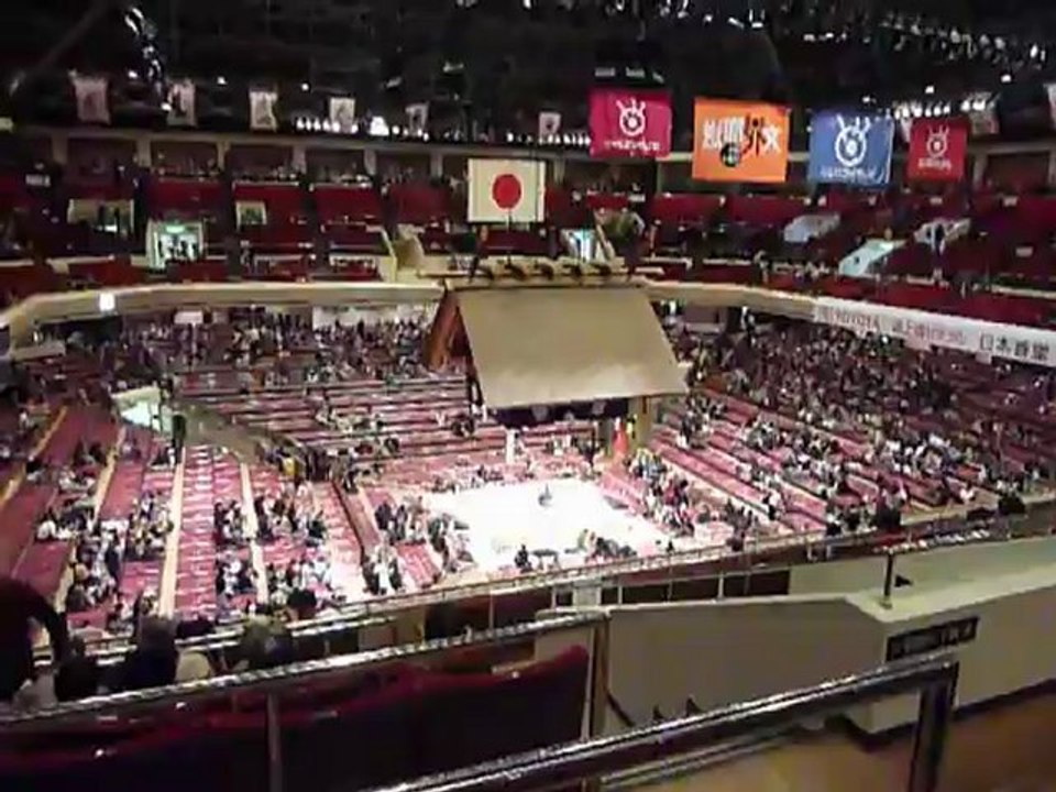 Ouverture du 37ième Tournoi de Sumo à Tokyo