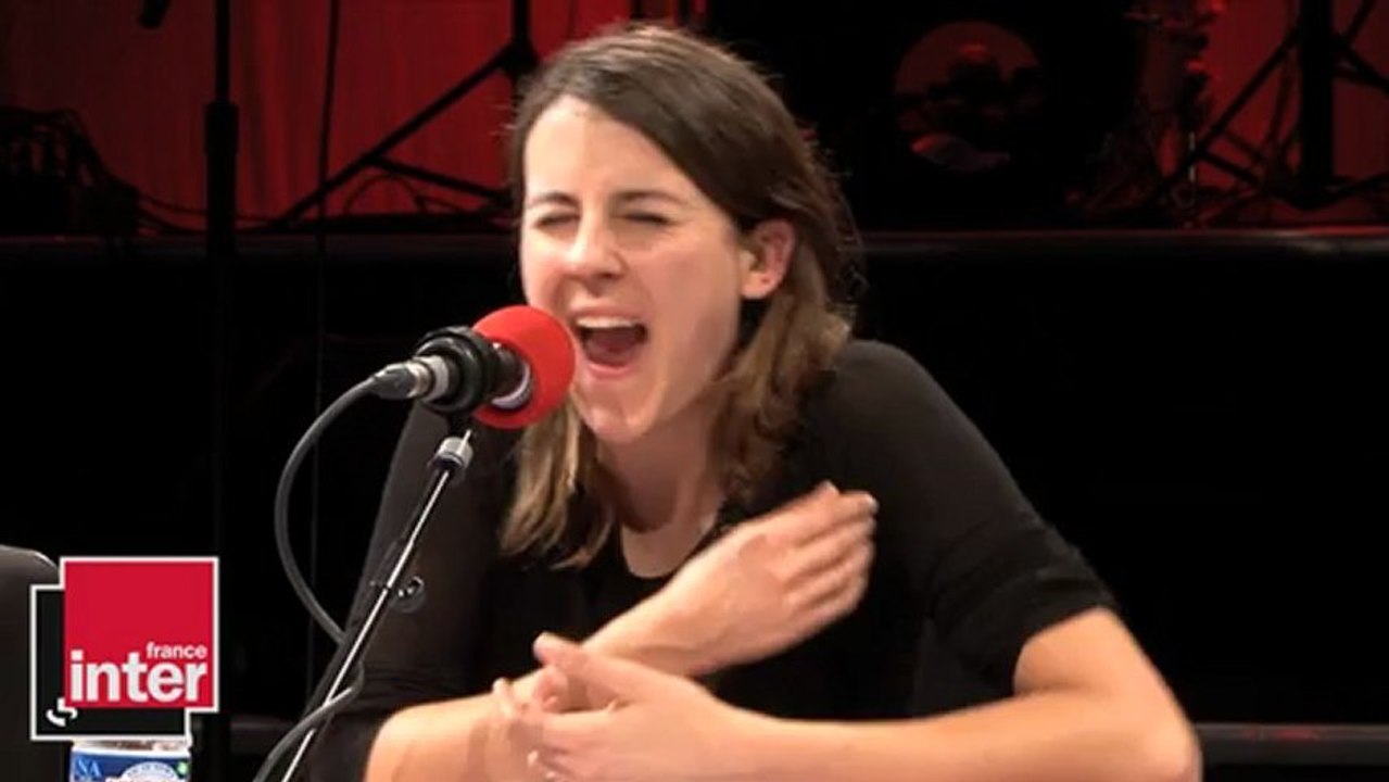 On va tous y passer - Nicole Ferroni " Les araignées c'est comme les homosexuels...Tolérons les ! "