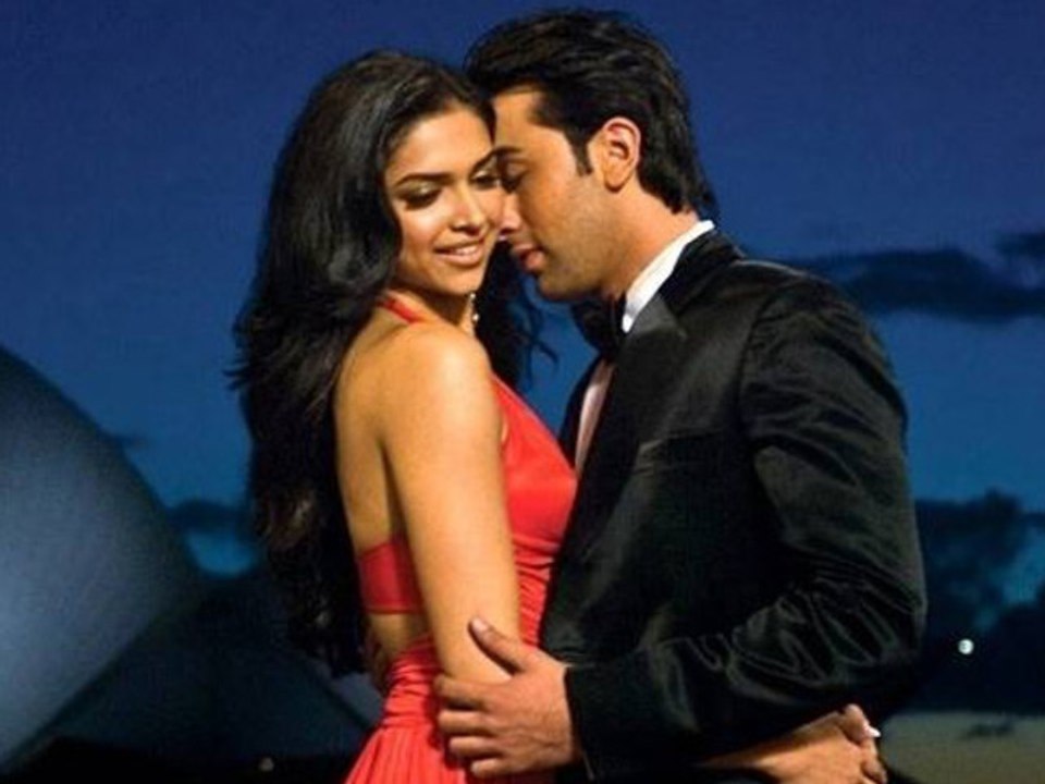 Ranbir Deepikas Dirty Car Act Caught