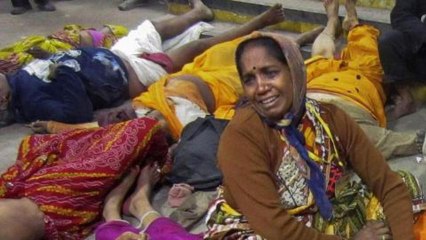 Deadly stampede mars Hindu festival in India