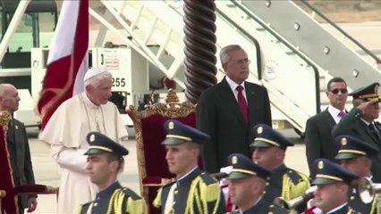 Vatican reacts to Pope's resignation