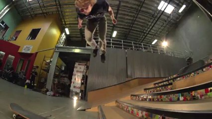 Backflip en skateboard par Adam Miller