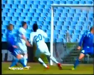 Ο Ντέρεκ Μπόατενγκ σκοράρει με τη φανέλα της Ντνίπρο