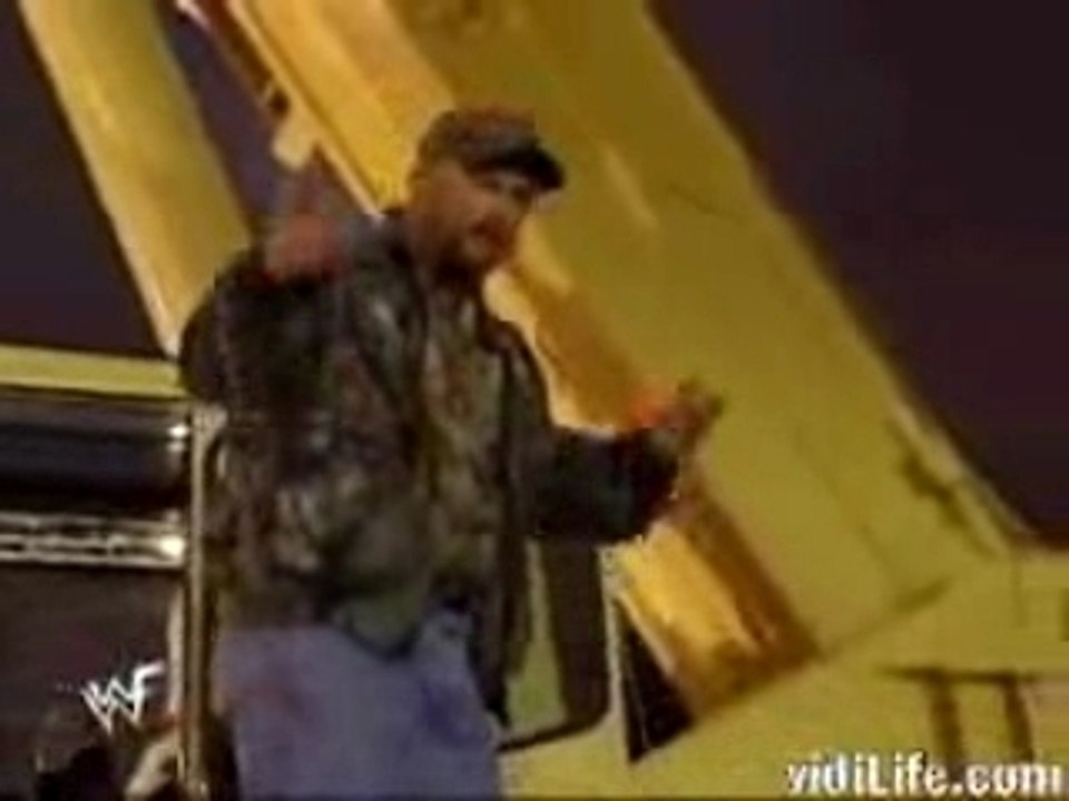 stone cold blows up the d-x express
