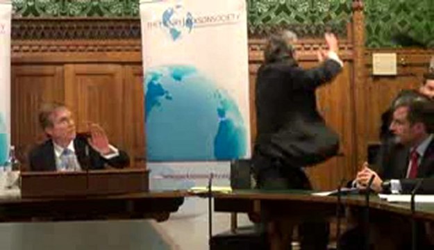 Iraqi Throws Shoes At Paul Bremer In Protest