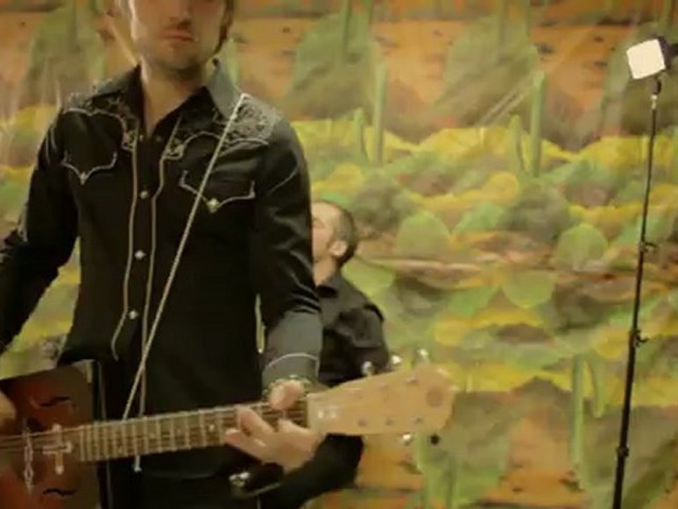 MANU Clip "Que fais tu ?" Tekini Records (2013)