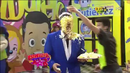 ¡Pastelazo a Bezares!