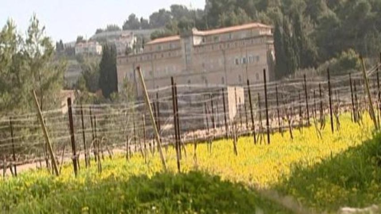 Israel plan to wall off West Bank land defied