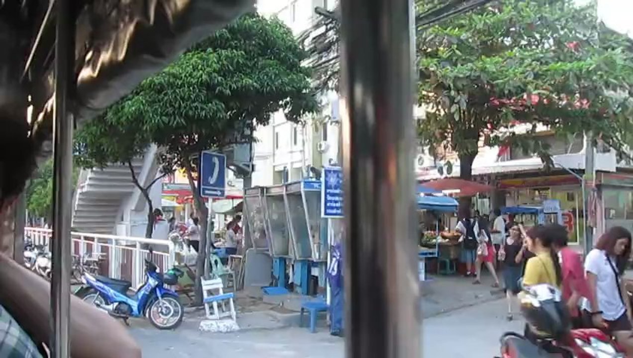 Bangsaen bus