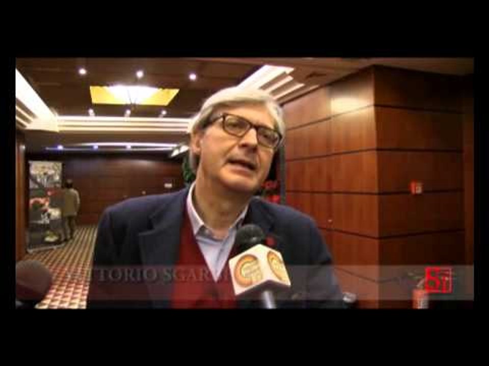Napoli - Sgarbi: voteremo per un gruppo di cogl...