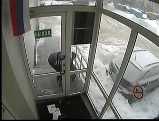 Rien n'arrête un facteur Russe, même pas les lois !