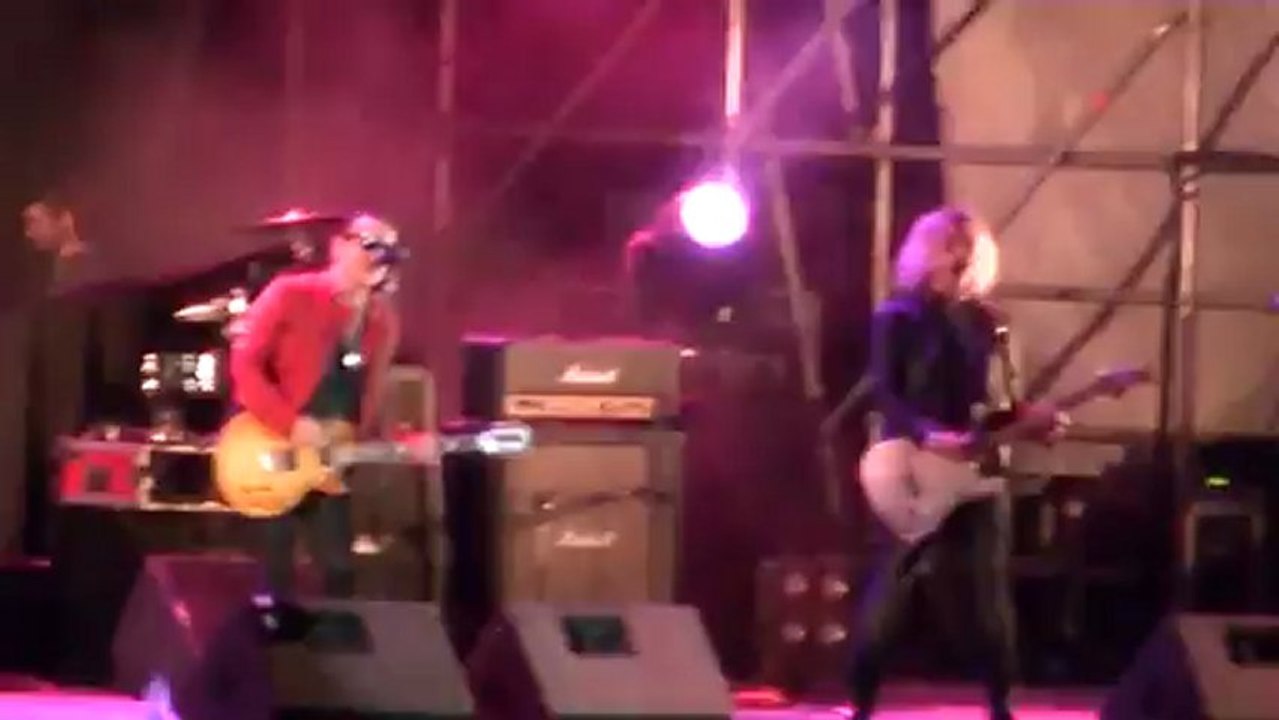 Airbag,En Corrientes Capital-Costanera Sur