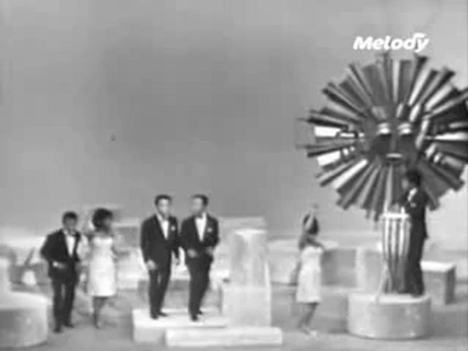 Café, vanille ou chocolat (Les Surfs)