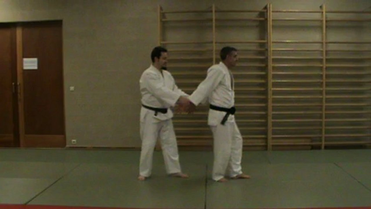 Ushiro ryote dori : kihon (f1, n2) s2, ikkyo f2