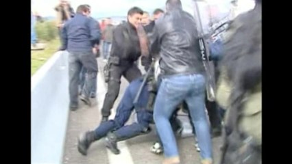 Greek farmers clash with police
