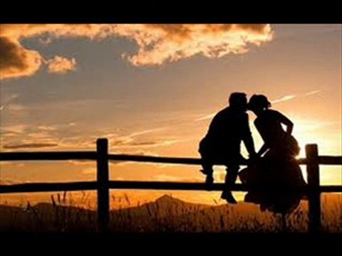 Sesligirgir.com 2013 eN GÜZeL SeVGiLER GüNü PaRCaSİ CaNiM aSKiM NiDaNuR SevGiLeR Günün Kutlu Olsun Sesligirgir.com