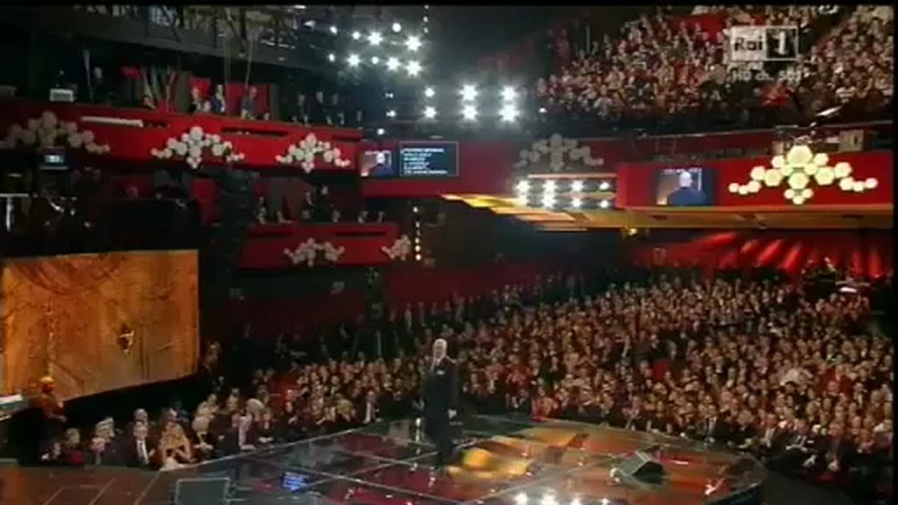Maurizio Crozza a Sanremo 2013 - 12/02/2013 (in...