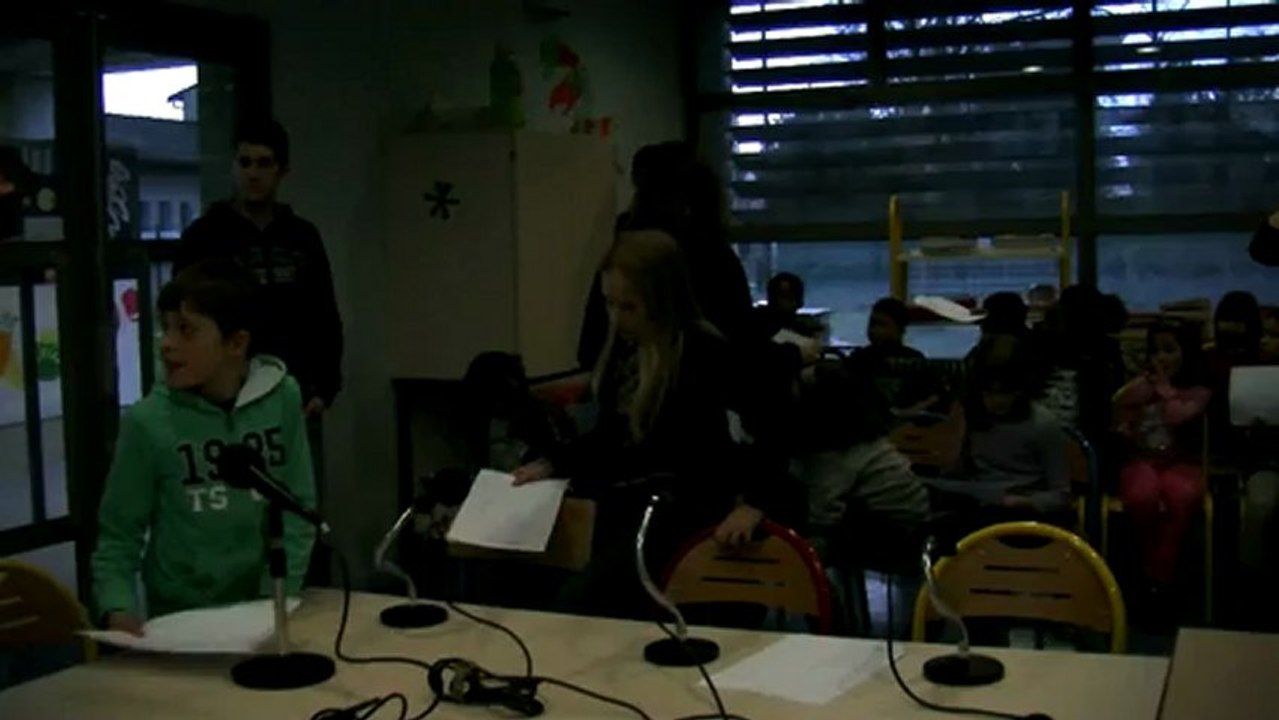 JD Akpa-Akpro en visite chez les Jeunes Citoyens Supporters