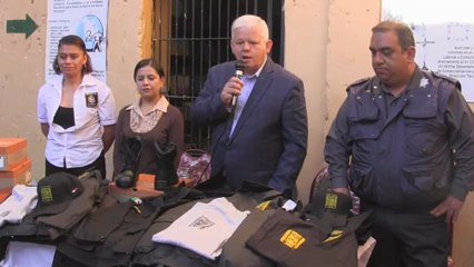 Entrega de Uniformes en el Cereso de Teziutlan
