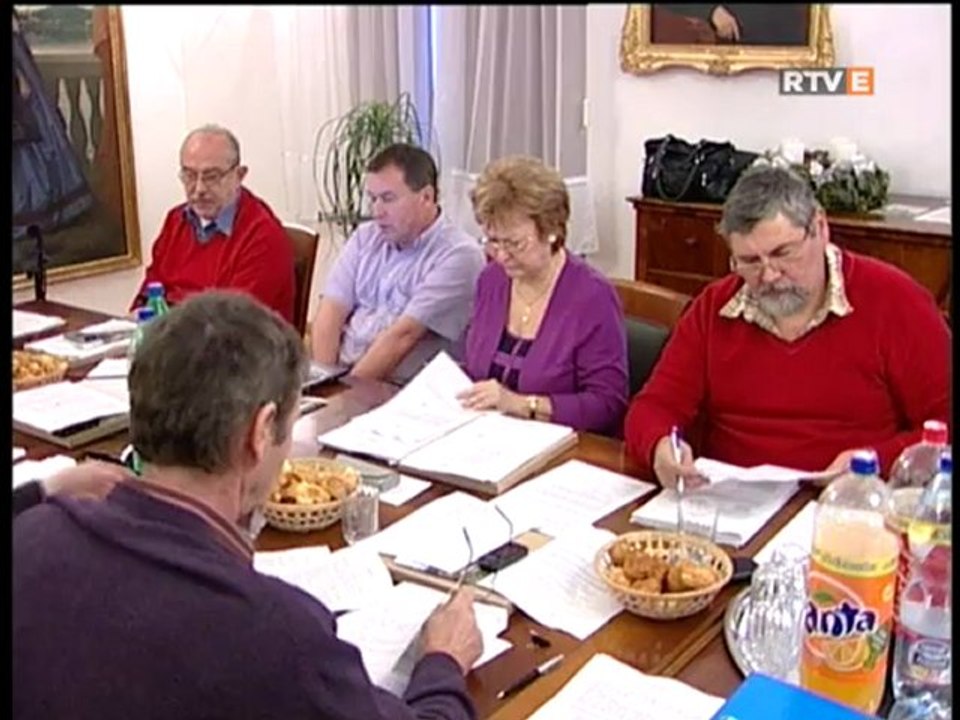 Lábatlan Testületi ülés 2013.02.12.
