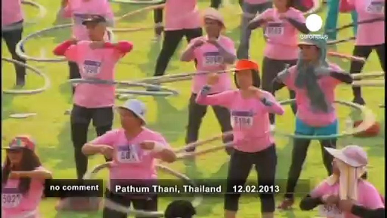 Thailand breaks world Hula Hoop dancing record - no comment