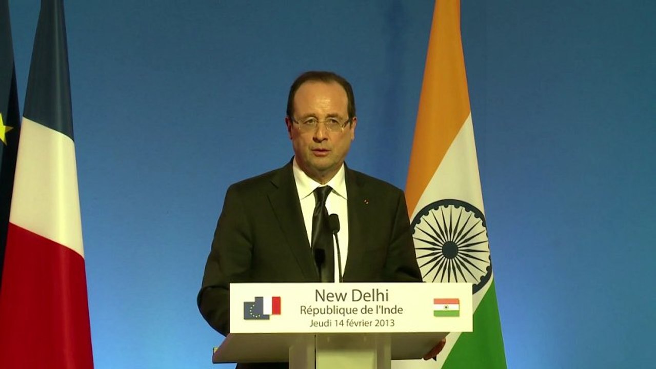 Immolation: Hollande exprime "une émotion toute particulière"