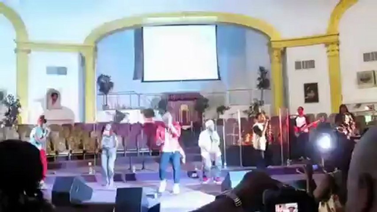 Livre' single release concert