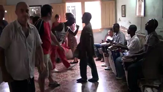 WWW.DANSACUBA.COM Avec les cours de rumba de Jhonson et nani on se regale