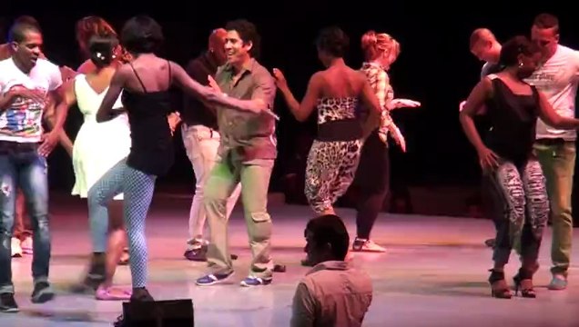 WWW.DANSACUBA.COM Soirée salseros au Tropicana Stages SALSA à CUBA EN DECEMBRE 2012 NOUVEL AN